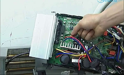 寻乌美的空调电话是多少