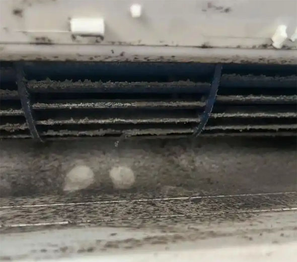 寻乌空调吹的风有股烧焦味是怎么回事